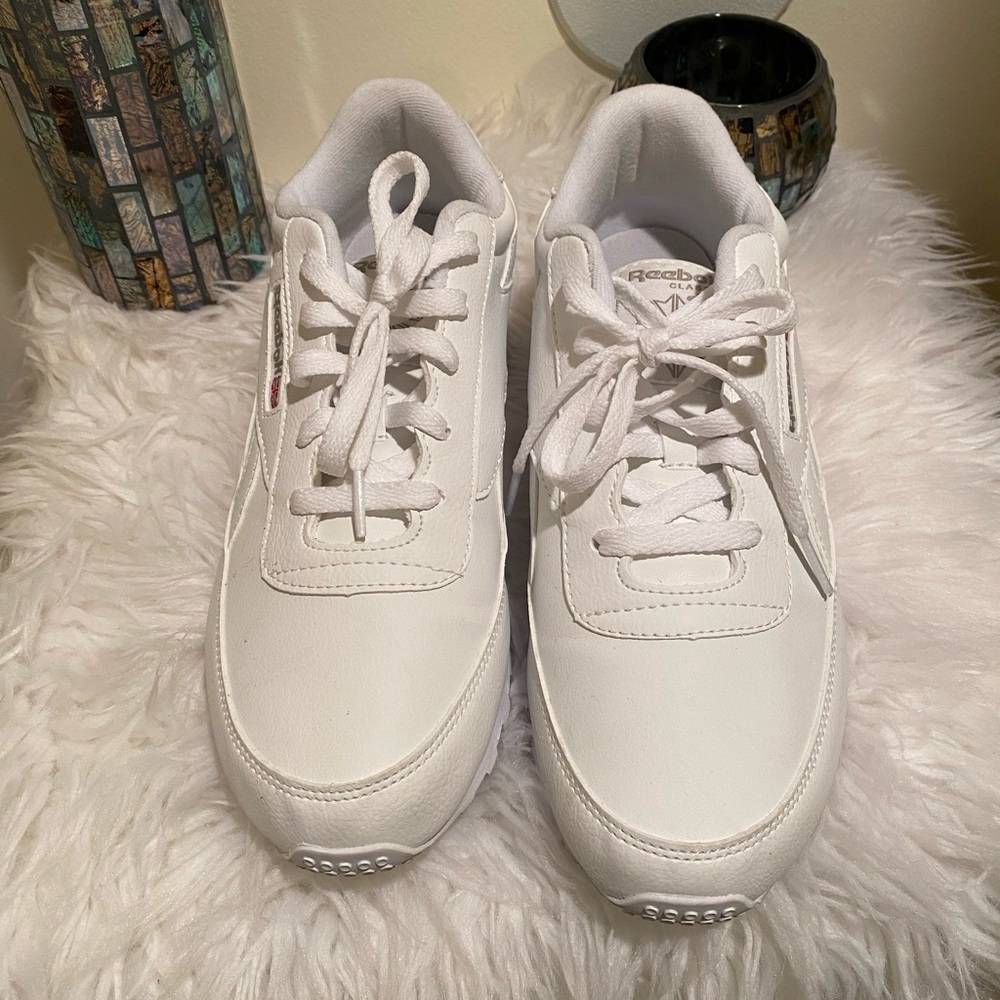 Brand new Reebok’s with a light pinkish sole